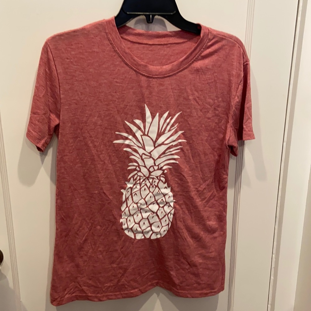 Adorable pineapple T-shirt